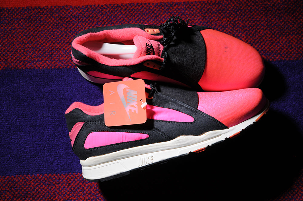 Vintage 90s Nike Air Current Solar Pink Black sz11