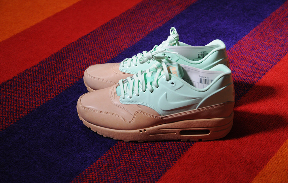 2013 Nike Air Max 1 RARE SAMPLE Vachetta Tan Arctic Green Mint Womens sz7