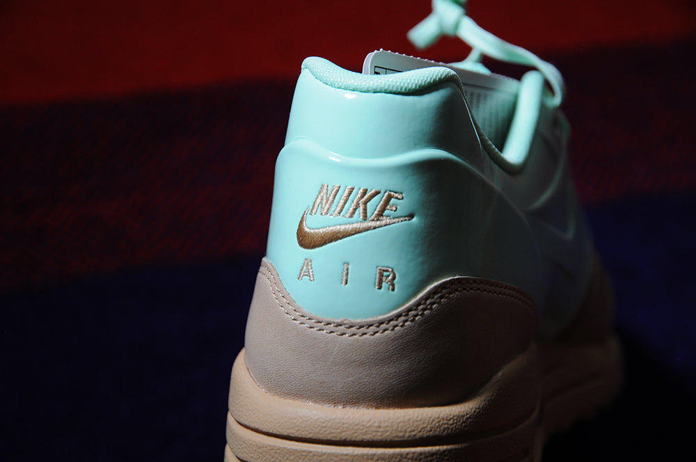 2013 Nike Air Max 1 RARE SAMPLE Vachetta Tan Arctic Green Mint Womens sz7
